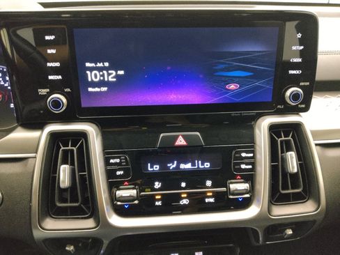 Used 2022 Kia Sorento S w/ Panoramic Sunroof Package FWD image 25