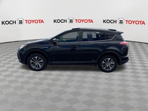 Used 2016 Toyota RAV4 XLE AWD/4WD image 4