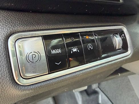 Used 2025 Buick Envision Preferred AWD/4WD image 13