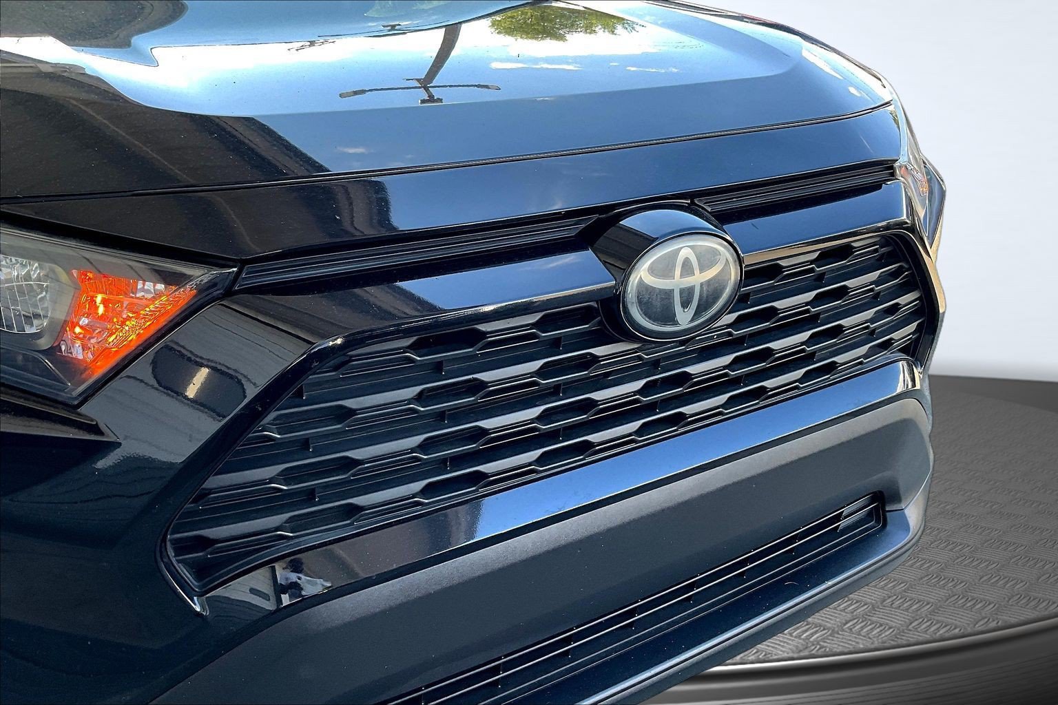 Used 2021 Toyota RAV4 LE FWD image 31