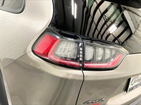 Used 2020 Jeep Cherokee Trailhawk w/ Cold Weather Group image 29