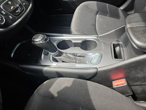 Used 2018 Chevrolet Malibu LT FWD image 27