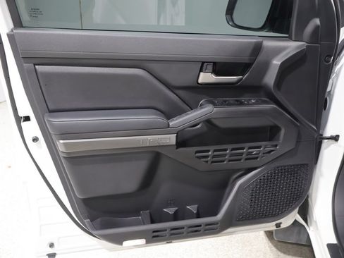 Used 2026 Toyota Tacoma TRD Sport w/ TRD Sport Upgrade Package AWD/4WD image 12