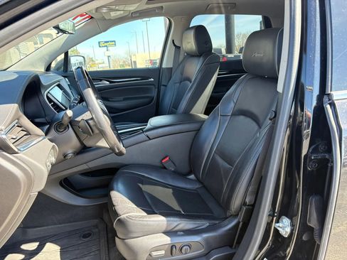 Used 2019 Buick Enclave Avenir w/ Avenir Technology Package image 27