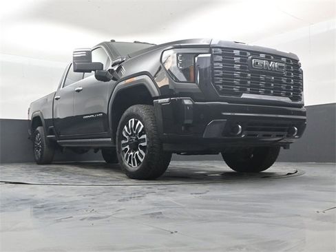 Used 2024 GMC Sierra 3500 Denali Ultimate image 44
