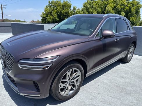 Used 2023 Genesis GV70 2.5T w/ Advanced Package AWD/4WD image 2