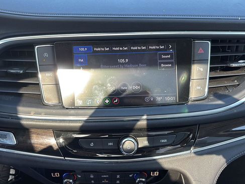 Used 2023 Buick Enclave Essence w/ Experience Buick Package image 21