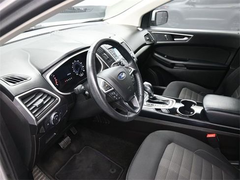 Used 2017 Ford Edge SEL image 18