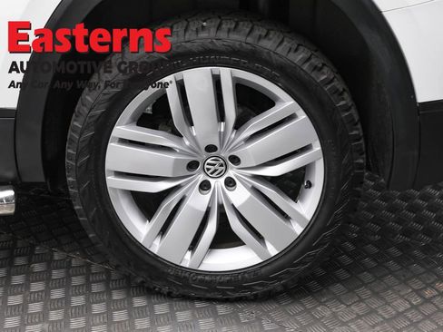 Used 2019 Volkswagen Atlas SE w/ Towing Package image 8