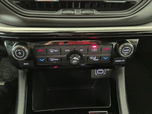 Used 2025 Jeep Compass Trailhawk AWD/4WD image 20