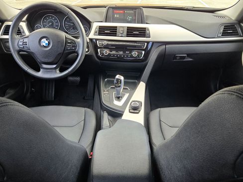 Used 2018 BMW 320i Sedan RWD image 14