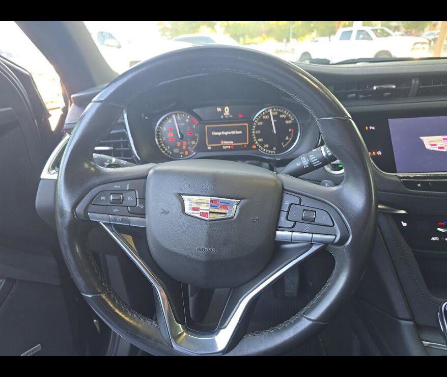 Used 2022 Cadillac XT6 Luxury FWD image 4