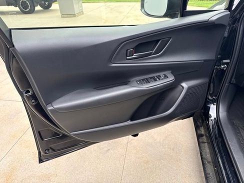 Used 2024 Toyota Prius Prime FWD image 13