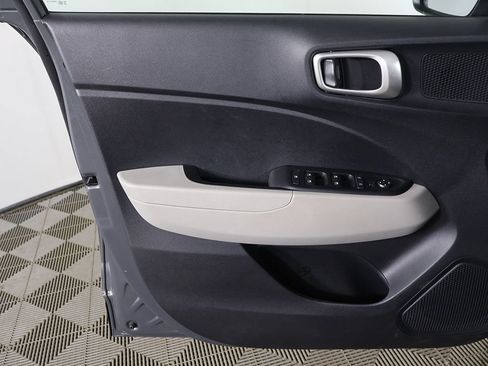 Certified 2026 Hyundai Venue SEL FWD image 19