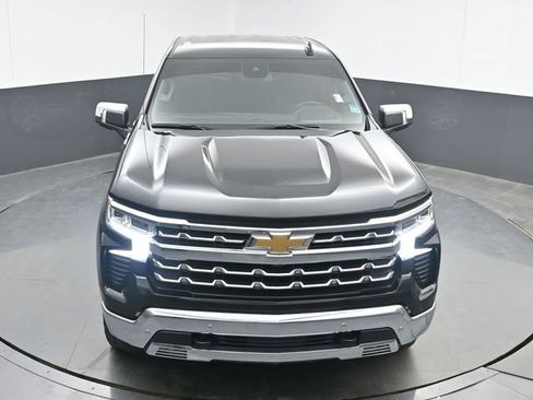Used 2022 Chevrolet Silverado 1500 LTZ AWD/4WD image 34