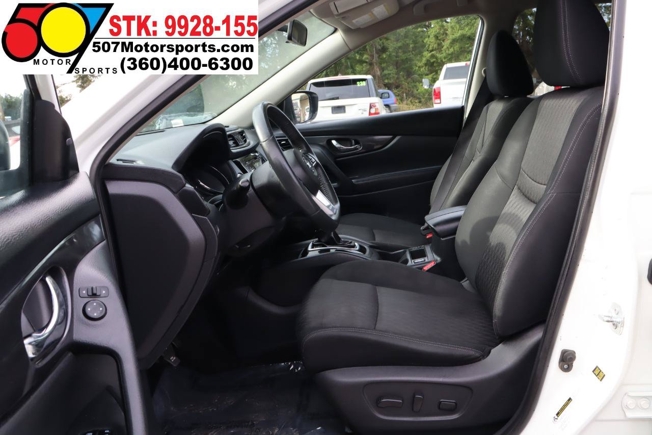 Used 2017 Nissan Rogue SV FWD image 13