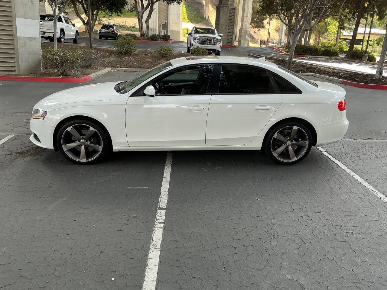 Used 2012 Audi A4 2.0T Premium w/ Convenience Pkg FWD image 3
