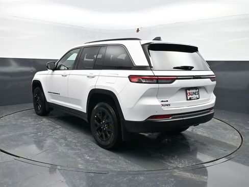 New 2026 Jeep Grand Cherokee Altitude AWD/4WD image 7
