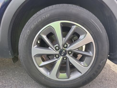 Used 2020 Kia Sorento FWD V6 image 8