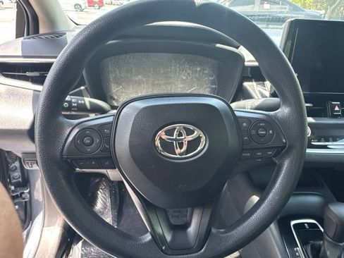 Used 2024 Toyota Corolla LE FWD image 9