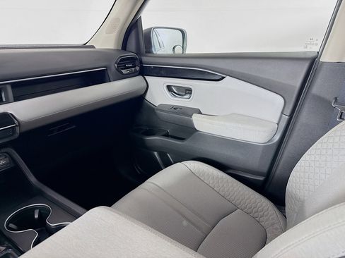 Certified 2024 Honda Pilot LX image 26