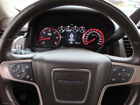 Used 2016 GMC Yukon Denali w/ Open Road Package image 18