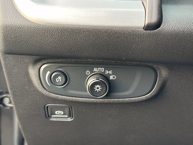 Used 2024 GMC Terrain SLE AWD/4WD image 24