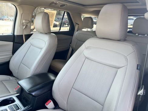 Used 2022 Ford Explorer Limited w/ Equipment Group 301A image 14