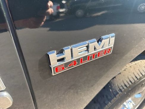 Used 2018 RAM 3500 SLT w/ Snow Chief Group AWD/4WD image 9