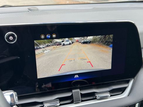 Used 2025 Chevrolet Equinox LT image 21