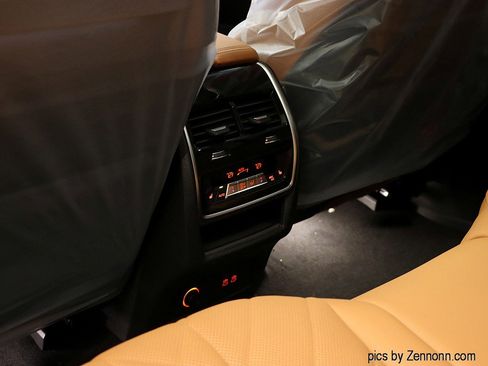 Used 2026 BMW X7 xDrive40i image 15