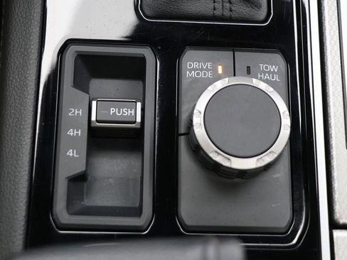 Used 2025 Toyota Sequoia Limited AWD/4WD image 28
