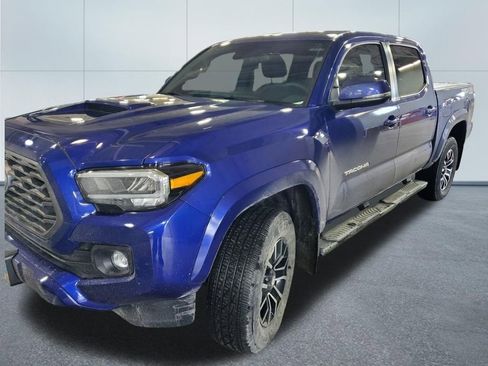 Used 2023 Toyota Tacoma TRD Sport w/ Technology Package image 3