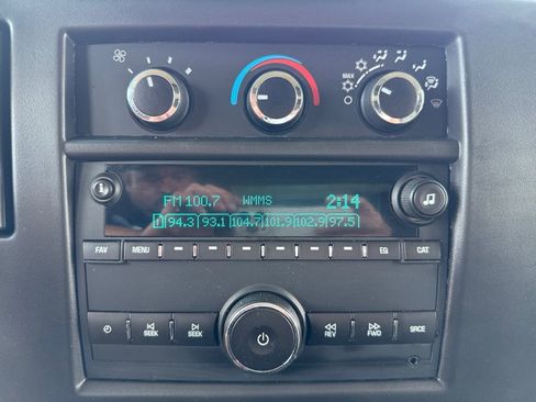 Used 2018 Chevrolet Express 3500 w/ Power Convenience Package RWD image 18