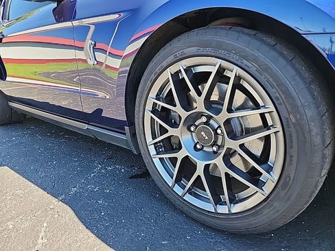 Used 2011 Ford Mustang Shelby GT500 w/ SVT Performance Pkg RWD image 3