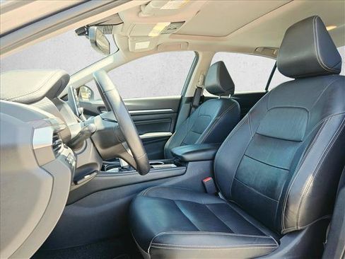 Used 2020 Nissan Altima 2.5 SL FWD image 16