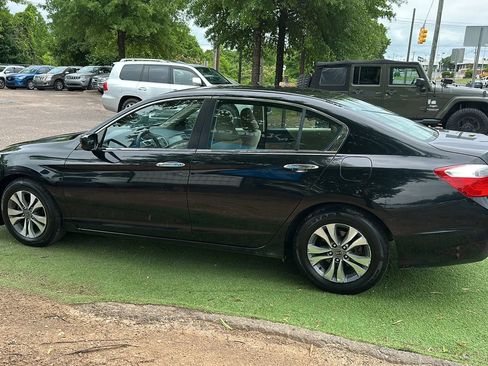 Used 2015 Honda Accord LX image 4