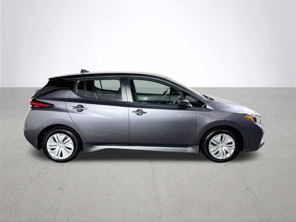 Used 2025 Nissan Leaf S FWD image 5