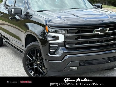 Certified 2025 Chevrolet Silverado 1500 High Country w/ High Country Premium Package AWD/4WD image 7