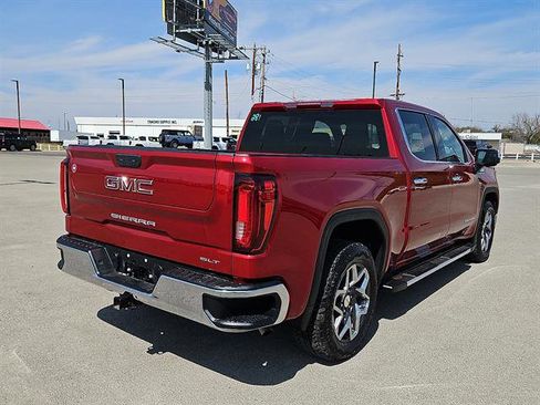 Used 2025 GMC Sierra 1500 SLT image 5