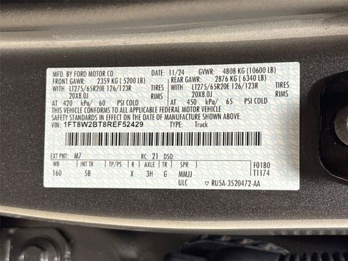 Used 2024 Ford F250 Lariat w/ Lariat Ultimate Package AWD/4WD image 33