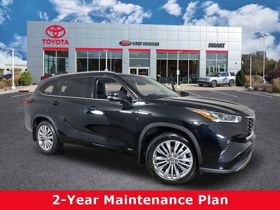 Used 2025 Toyota Highlander Platinum