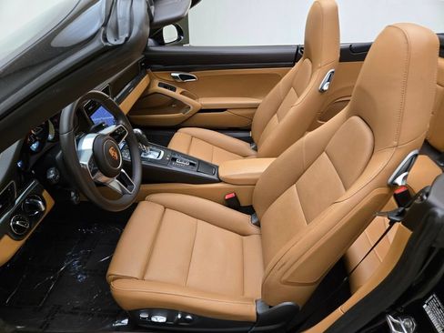 Used 2019 Porsche 911 Carrera RWD image 17