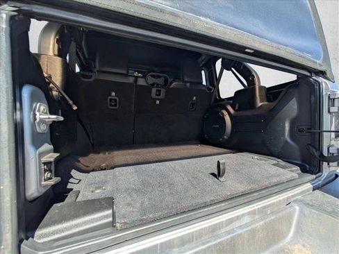 Used 2019 Jeep Wrangler Unlimited Rubicon w/ Dual Top Group AWD/4WD image 6
