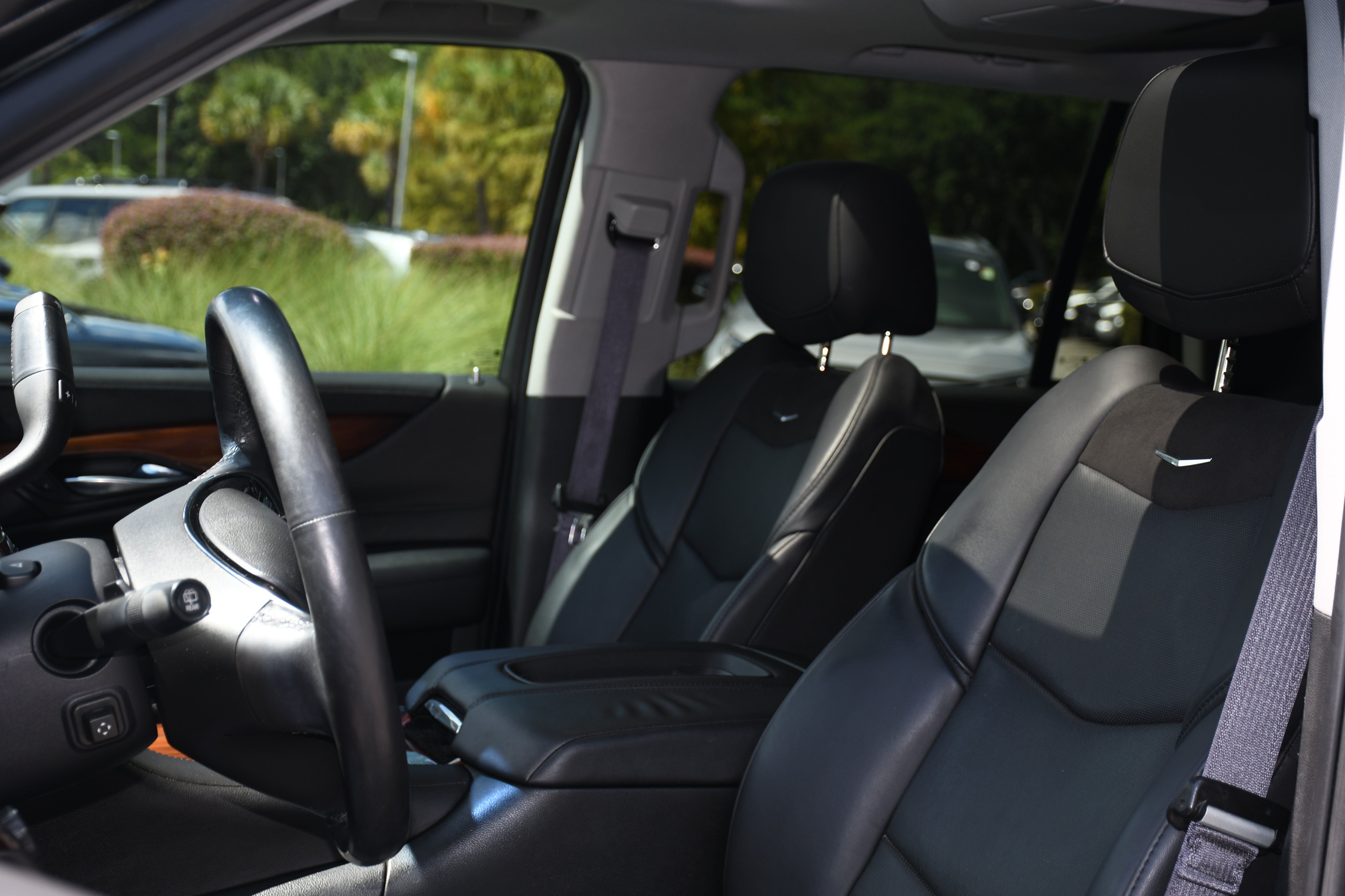 Used 2015 Cadillac Escalade Premium RWD image 13