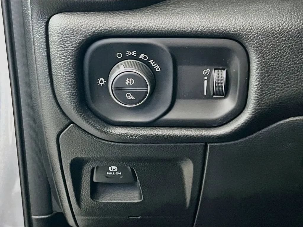 Used 2023 RAM 1500 Big Horn AWD/4WD image 11