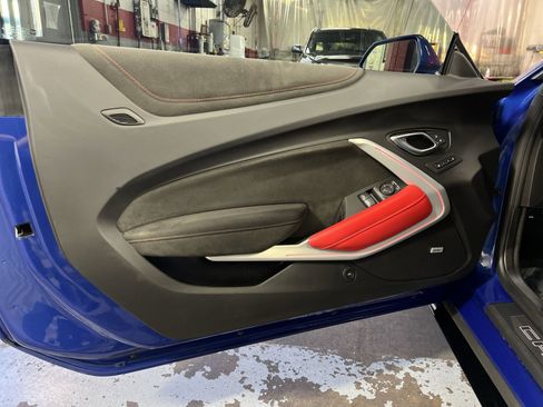 Used 2021 Chevrolet Camaro ZL1 image 14