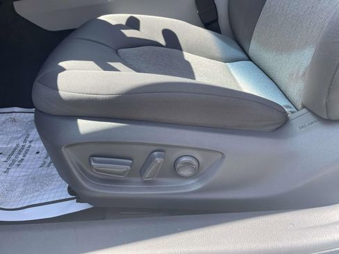 Used 2018 Toyota Camry LE w/ Audio Package FWD image 9