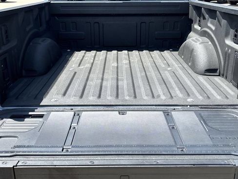 Used 2025 Ford F150 Raptor AWD/4WD image 33