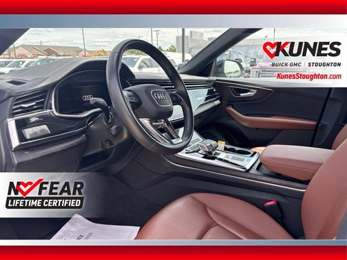 Used 2023 Audi Q8 Premium w/ Convenience Package AWD/4WD image 8